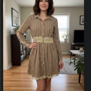 Paper Crane Anthropologie Flower Print Button-Up Dress with Lace Trim lined